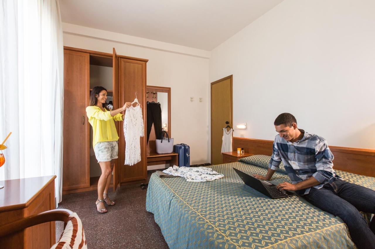 Hotel International غابيتّشي ماري المظهر الخارجي الصورة
