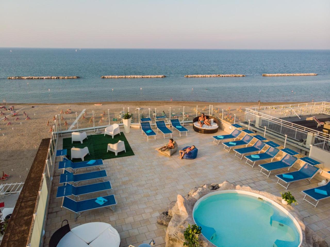 Hotel International غابيتّشي ماري المظهر الخارجي الصورة